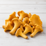 6187-chanterelle-mushrooms
